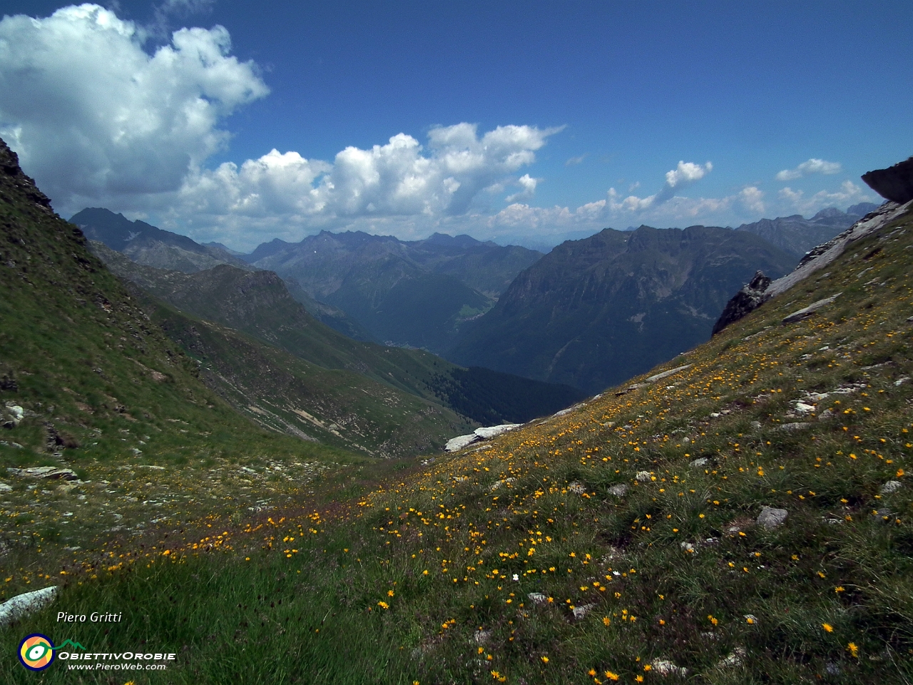 52 verso la Valbondione e le sue montagne....JPG